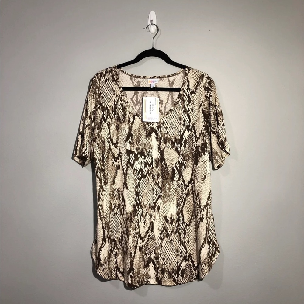 Lularoe Morgan t-shirt (XL)